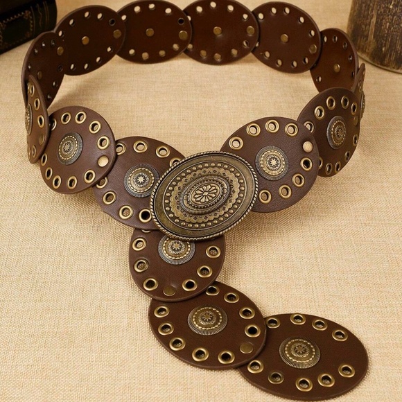 Western Brown Vegan Leather Grommet Concha Belt - Picture 2 of 5